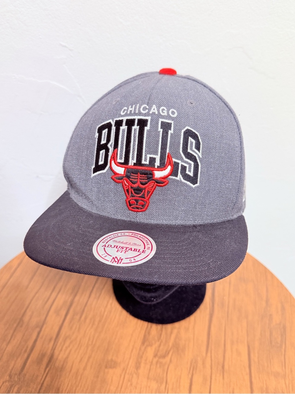 Chicago Bulls NBA SnapBack Gray Mitchell & Ness Hardwood Classics Hat